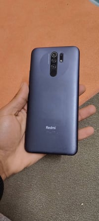 ريدمي 9 • ذاكرة ٦٤ • رام ٤