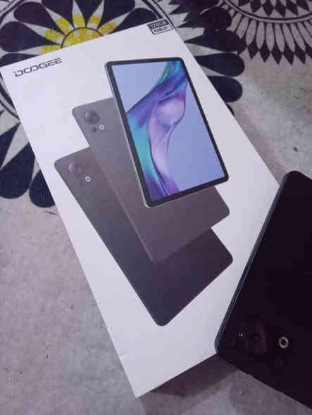 ايباد جديد ما مستخدم اسبوع فقط
السعر ب 150 وبيه مجال الاتصال عل الرقم
*********** 
مكلف بالنشر فقط
