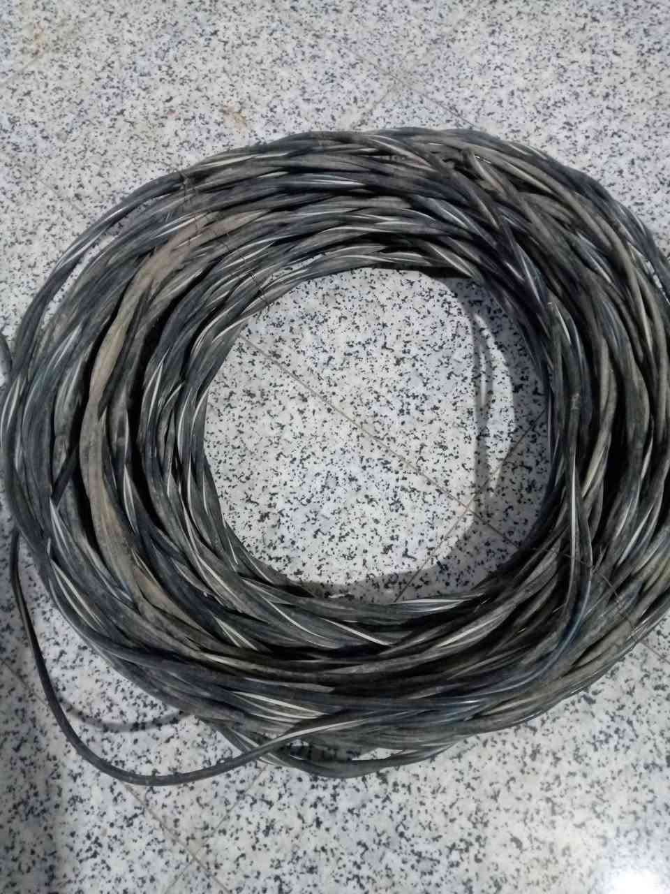 هاذ واير ضفيره يسحب فوق 100 انبير للبيع 72متر اب 60الف هاذ رقمي ***********
