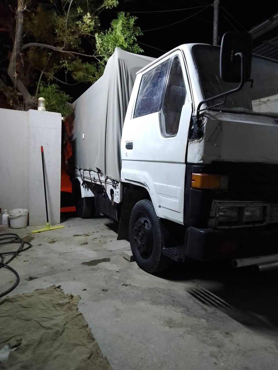 سلام عليكم داينه رقم. بغداد  مه كينه بازين 3واي به شرتي كيرمه كينه اكسل 6تايه لوك باترية لوك بي رزيو شاصي به شرت مالل فه قيره به كاسبي زور توم توله سعري 32$ سياره كه له سليمانيه ***********
