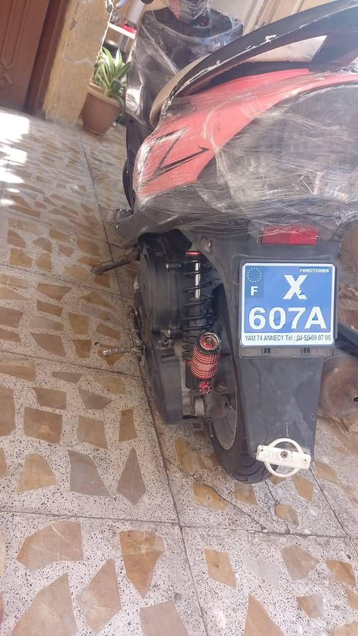 السلام عليكم ماكس عدله بلاد دراجه خير من الله كهربايات شغاله سلف هندر كلچان اصلي لبيع اومراوس مكاني ديالئ رقمي ***********السعر 375
