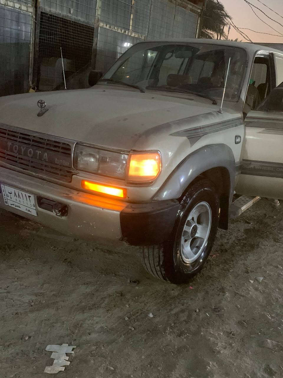 مونيكا 1992 بغداد مشروع وطني
محرك كير لوكير مكفولات
تخم تاير جديد صار 5 ايام شديته
كهربائيات كلها شغاله
حدادية جيدة
راديتر جديدة
نقص فقط تبريد 
السعر 68 وبيهة مجال
***********
