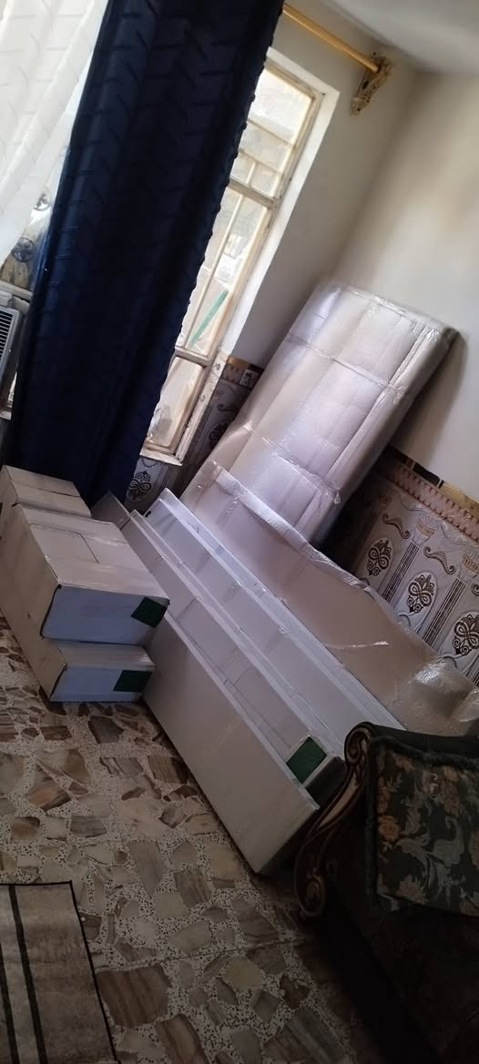غرفه نوم للبيع بعدها بلكارتون مانفتوحه ب550 الف ***********
