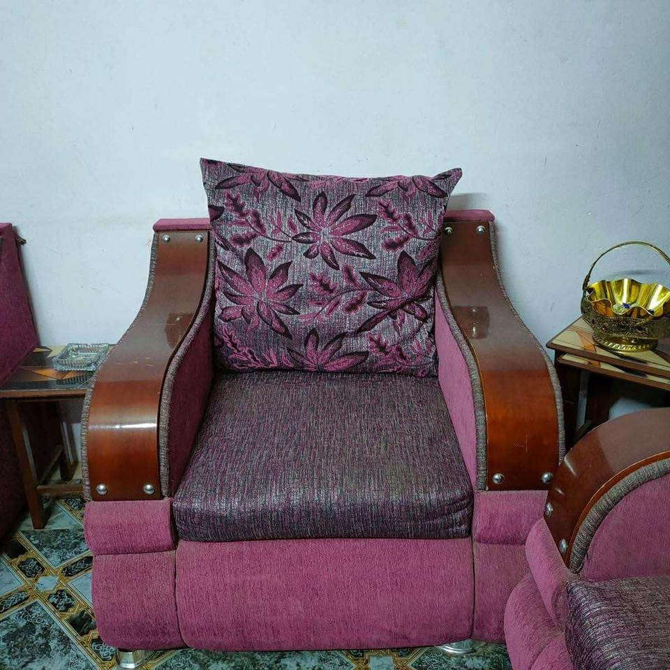 السلام عليكم تخم نضيف 10مقاعد (سعر 150)***********.العنوان ابو غريب العمارات السكنيه
