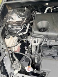 سيارة راف فور موديل 2021 le وارد كندي حادث بسيط الدرع فقط وكما واضح با...