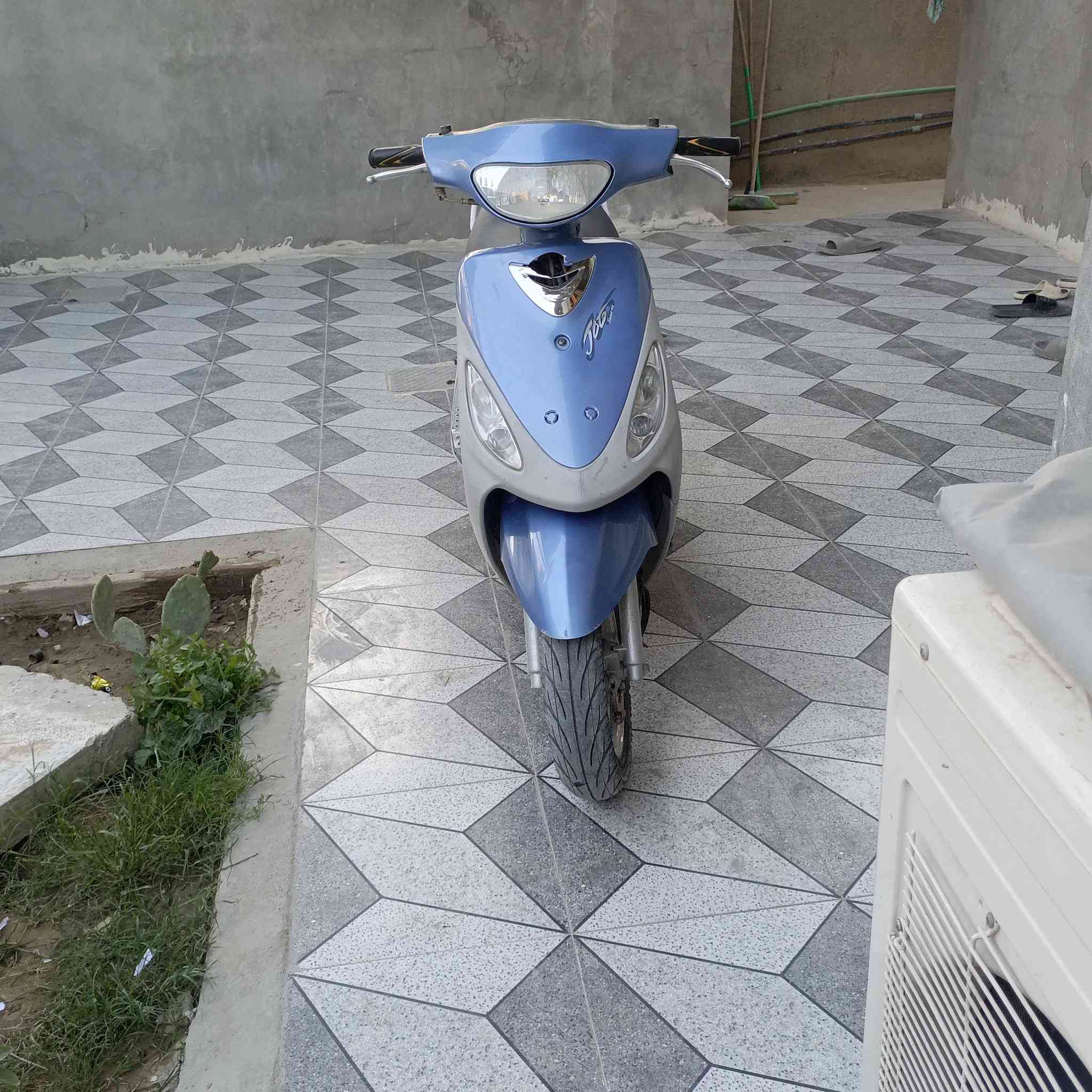 سلام عليكم اخوان ماكس منغولي للببع دراجه مامفتحوه وكلشي مابيه  وهاذه وصله كدامكم مبدل كفر وبيه كم شغله نقص الله شاهد دراجه حلوه لو مامعتاز مابيعه اتصل وبيك خير وتدلل هاذه رقمي***********
