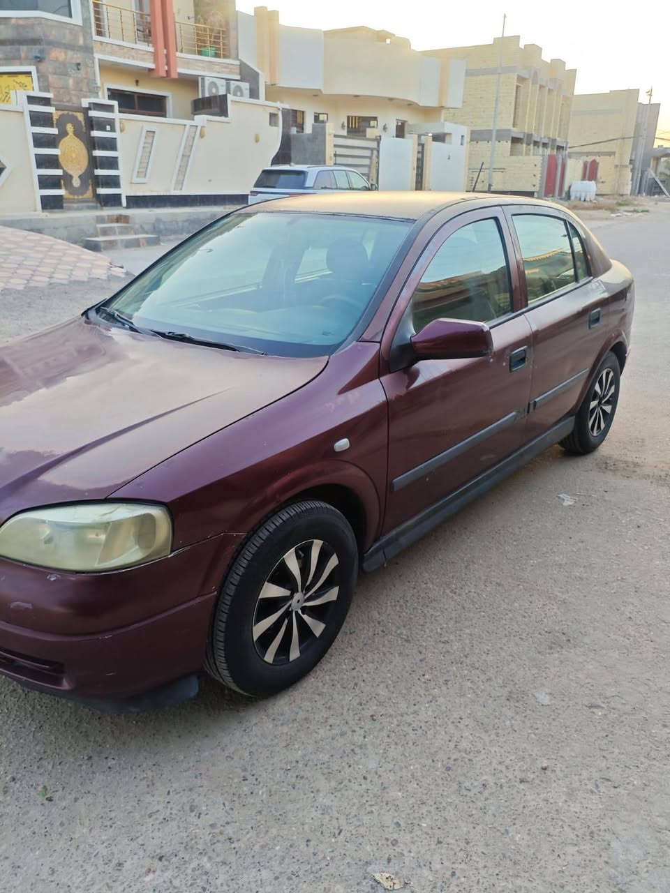 السلام عليكم ورحمة الله وبركاته 
اوبل استرا 2002 رقم بغداد انكليزي بسمي سيارة 🚗 جاهزه مكفوله صبغه بلادي بي جراد السعر 50 بيه مجال ***********.   ***********
