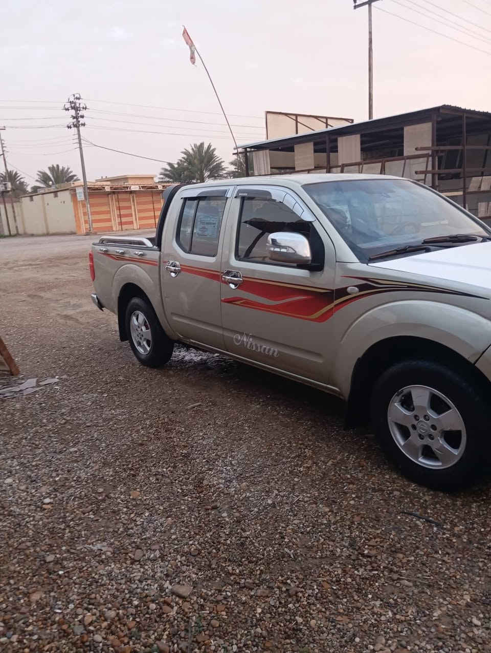 السلام عليكم 
نيفارا 2008 رقم سلمانيه محرك
 خير من الله بيه صبغ باب وراء السائق وشويه بل تكمه الخلفيه من جوه العنوان ديالى المقدادية قرية ابوخربيش تليفون 
السعر 90 بيه مجال
***********
