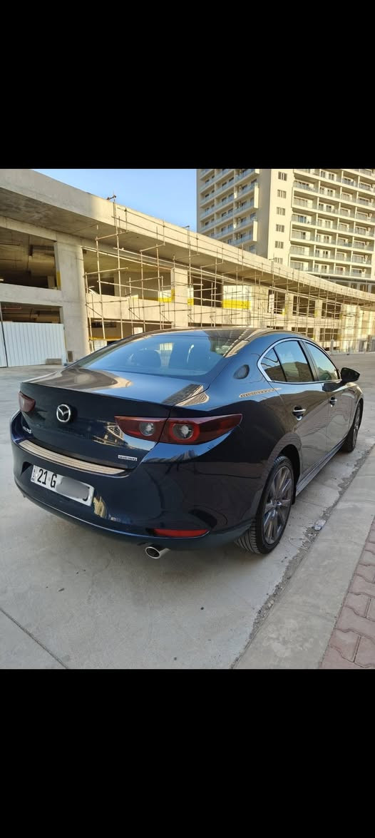 مازدا ٣ مواسەفات پریفێرد مۆدێل ٢٠٢٣
دوو پارچەی بۆیاخە بێ ناوگرتن و بێ ئێرباگ پێش و پشتی کەپسە ١٦ هەزار مایل ڕۆشتووە ڕەقەم و سەنەوی تازە بۆ زانیاری زیاتر پەیوەندی بکەن .. 
*********** السليمانية, العراق
