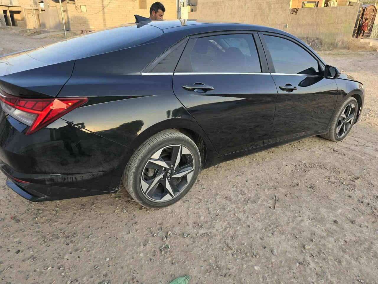 مكلفة بالنشر 
النترا موديل 2023 سيارة فول موصفات خطين بانزين وكهرباء 
جاملغ أمامي ومبدل بلادي بدون دواخل  
السعر 163  وبي مجال بدون مراوس للاستفسار الاتصال عل الرقم ***********
