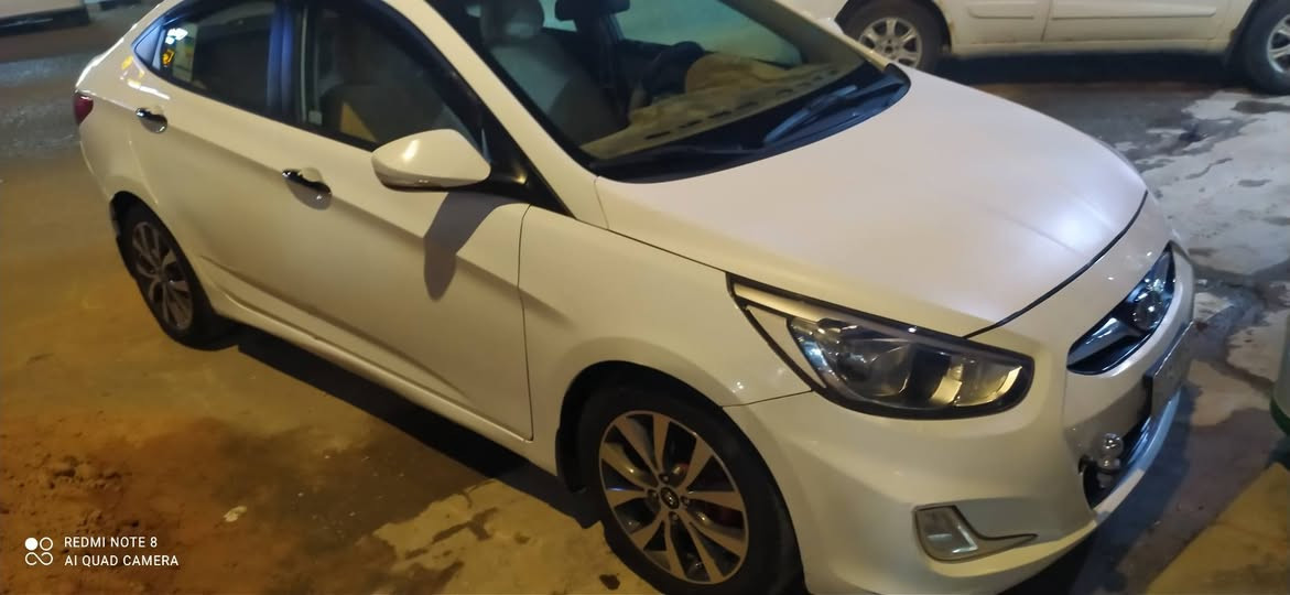 السلام عليكم
اكسنت موديل 15 فول مواصفات السياره رقم نجف مالك نجف سنويه 2027جاهزه السياره من جميع النواحي بيها بنيد مبدل وبارد قليل بالباب والعتبه شوف العين
السعر 105مع المجال القليل 
***********
