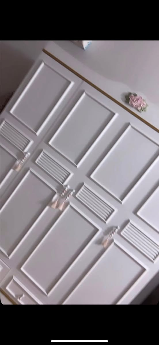 سلام عليكم عندي هاي غرفه بناتيه للبيع جديده الله شاهد مصارلها سنه بَس البنيه تريد تتزوج وتريد تبيعها الشراي يتفضل خاص سعرها 750لان جديده كُلش واخذتها ب1900 مِن المنصور الله شاهد


**إذا كنت صاحب هذا الإعلان وتريد حذفه لأي سبب، رجاءا أرسل رسالة إلى الدعم الفني**