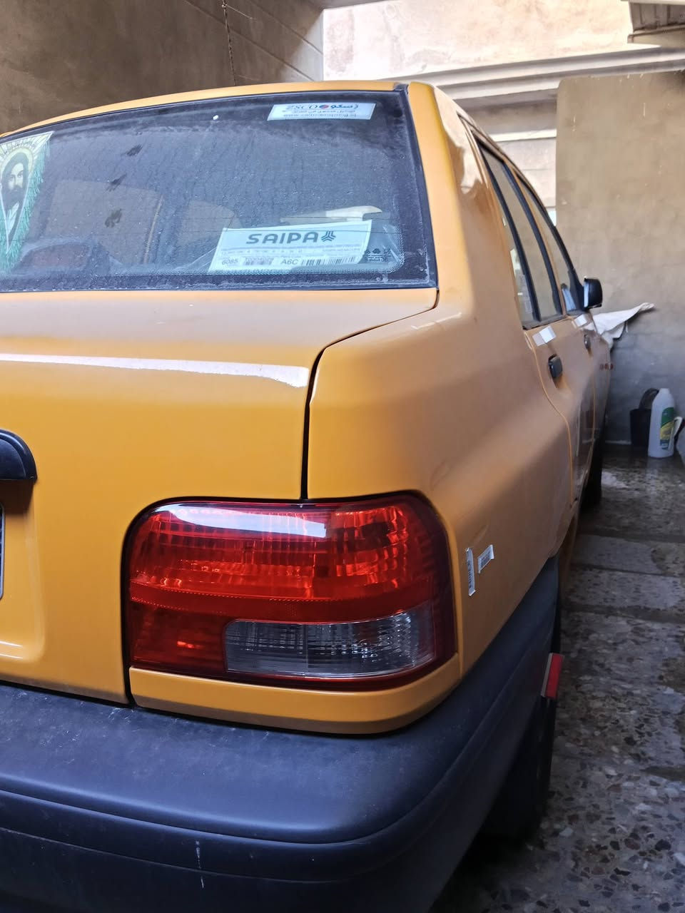 السلام عليكم ورحمة الله وبركاته موديل 25 مكفوله ماشيه 58 دوشمه تخم تاير رسمي مكان السياره بغداد الغزاليه رقمي ***********
