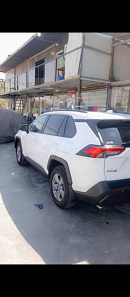 للبيع موديل 2024 بانزين رقم بغداد بأسمي وارد امريكي قطعتين حادث فئة XLE السعر 250 مكان بابل رقم الهاتف ***********

