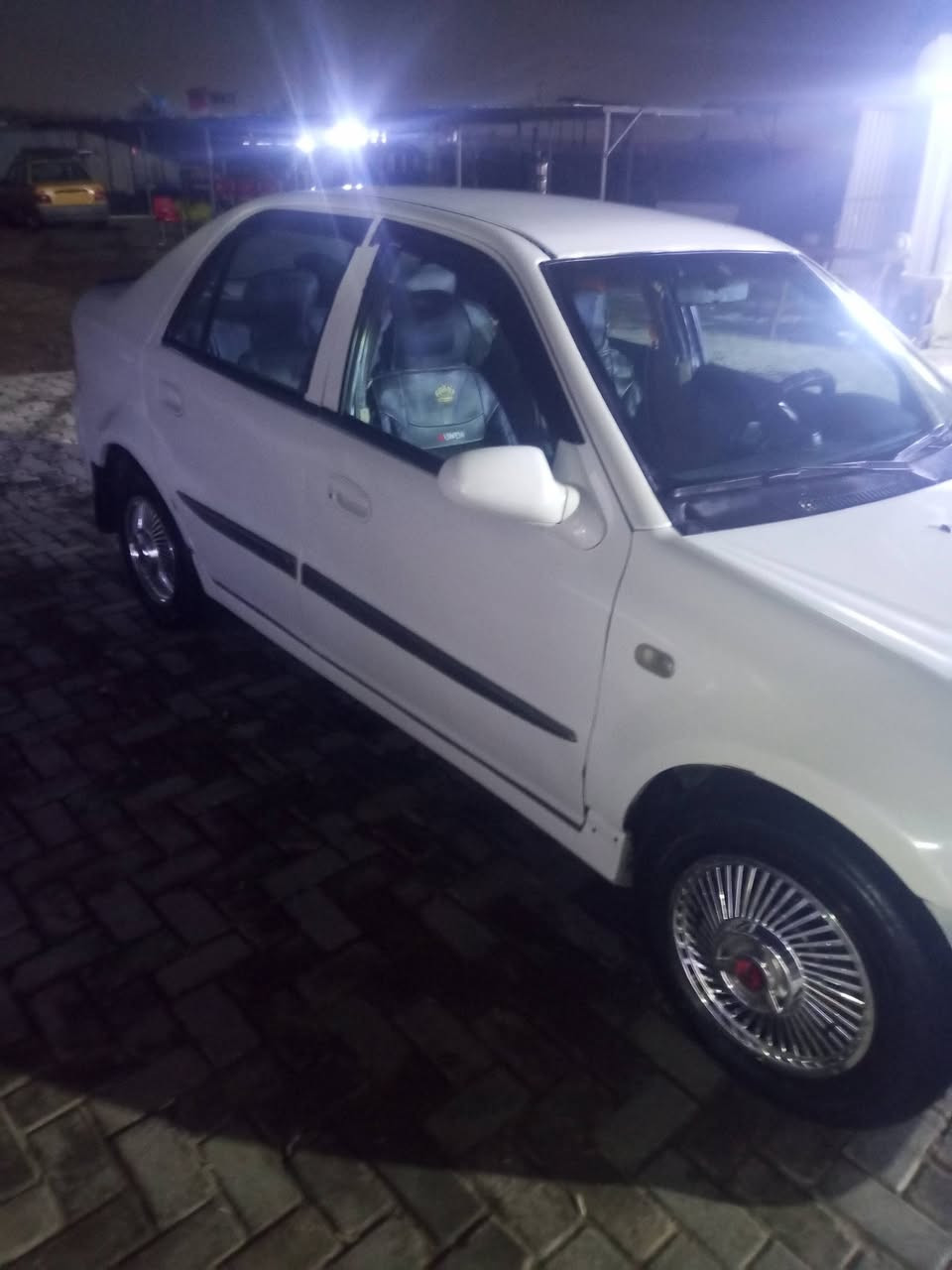 سلام عليكم  جيلي موديل 13سعر 35 مكان الزعفرانيه رقم بغداد***********
