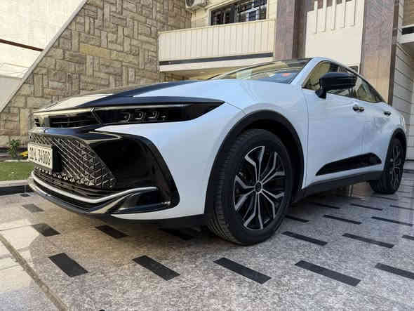 تويوتا كراون وكالة عبداللطيف جميل
Two colors  2023
( رقم مميز ) هزة + رقم الجديد
مكفولة من بارد وتبديل ودبل كود وصبغ 
فول مواصفات بريميوم
محرك 2500 هايبرد
فتحة
لايت 4 عدسات
شاشة جبيرة + كيجات ديجيتل
سستم صوت JBL + دمام خلفي
5 كاميرات 360 درجة
رادار امامي + مانع تصادم + تحدي مسار رادار خلفي + مانع تصادم خلفي رادار جوانب + نقطه عمياء
(ماشية 41 الف كم )
بردة كهرباء
نحكم مقاعد امامي كهربائي
نحكم مقاعد خلفي كهرباء
مقاعد جلد كريمي
مقاعد تبريد 
ميموري كشنات
ويل 19 إنش

مكان السياره بغداد معارض البياع معرض سيدار 

اتصال او واتس اب 
***********
