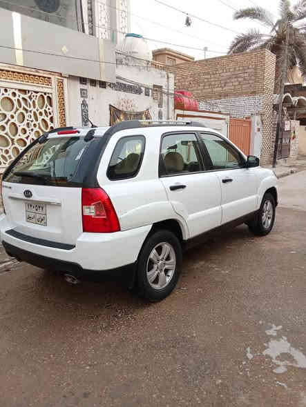 سلام عليكم كيا اسبورتج مديل 2010سياره جديده كفاله ماعده البنيد كير او محرك كفاله تخم تير استوني شاده حداديه جديده سياره فول شاشه فتحه تبريد ثلج دواخل فول نضافه  السياره معايزه برغي الاستفسار رقمي ***********
