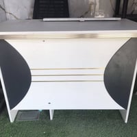 ميز وكرسي • درج مخلوع • بغداد