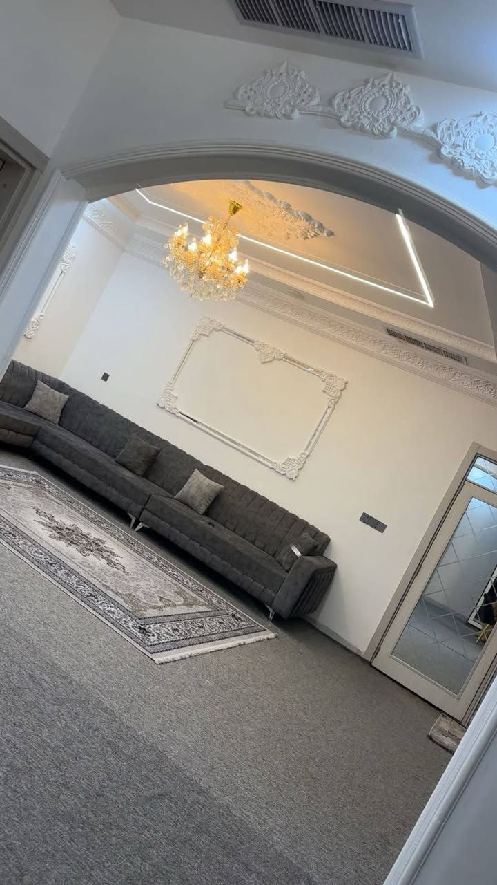 🏡 بيت  للبيع – دهوك / دوميز
📍 الموقع: دوميز – دهوك
📐 المساحة: 220 متر²
🏠 البيت نظيف جدًا ومؤسس بالكامل، ويُباع مع جميع الأغراض.
🏢 يتكون من طابقين:
🔹 الطابق الأرضي:
• استقبال
• هول كبير
• مطبخ
• غرفة كبيرة
• حمام
• دبل مرافق

🔹 الطابق الثاني:
• 4 غرف نوم
• هول
• دبل حمام
• مرافق

✅ طابو ضمان وقابل للتحويل باسم المشتري.

💰 السعر: 15 شدة.

📩 للاستفسار والتواصل، 
***********
***********
