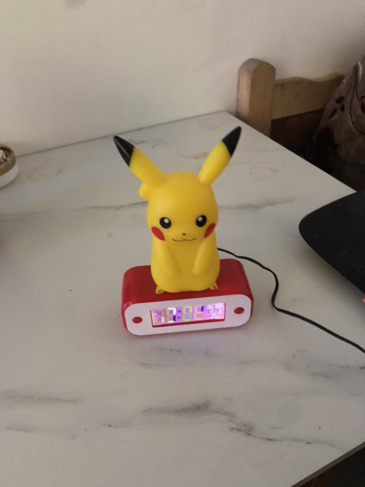 ساعه بيكاتشو ساعه مضيئه تشتغل على الباتري وعلى الواير الشحن مواصفات الساعه هي ساعه ومنبه وتنفع ديكور للغرف النوم او الكيمنك تكدر تعدل الوقت من الدكم الي بيه (كربلاء حي العسكري سوق العابد)


**إذا كنت صاحب هذا الإعلان وتريد حذفه لأي سبب، رجاءا أرسل رسالة إلى الدعم الفني**