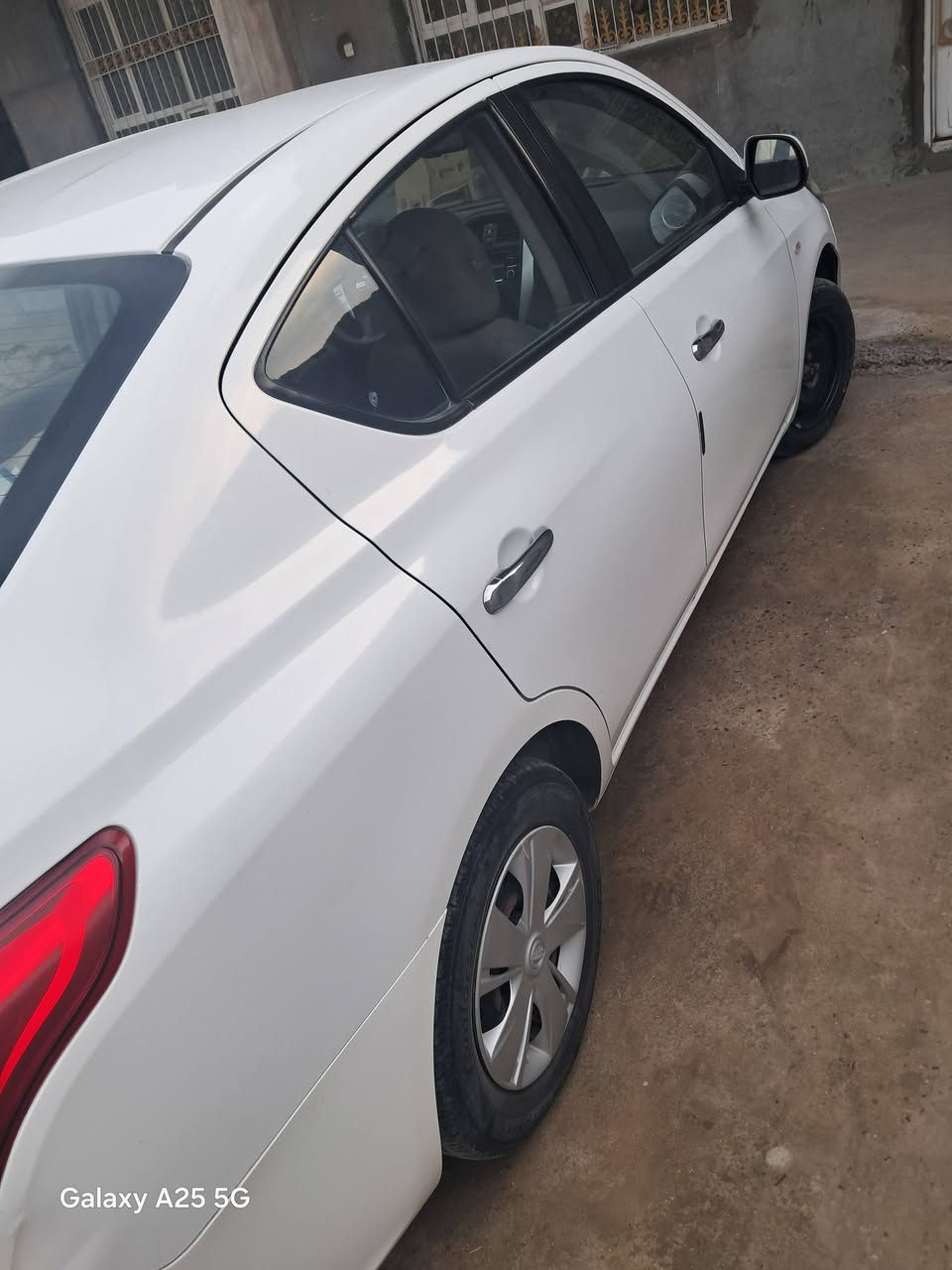 السلام عليكم  سني هندي 2019
بليته زركه ماشيه 102 الف بدون تبديل او صبغ
بسمي سونار موجود ب صور وبيه طخه كلش صغيره 
بجاملغ الخلفي ماشر عليه ب صور  السعر 108 وبيه مجال *********** بي وتساب مكاني بغداد
