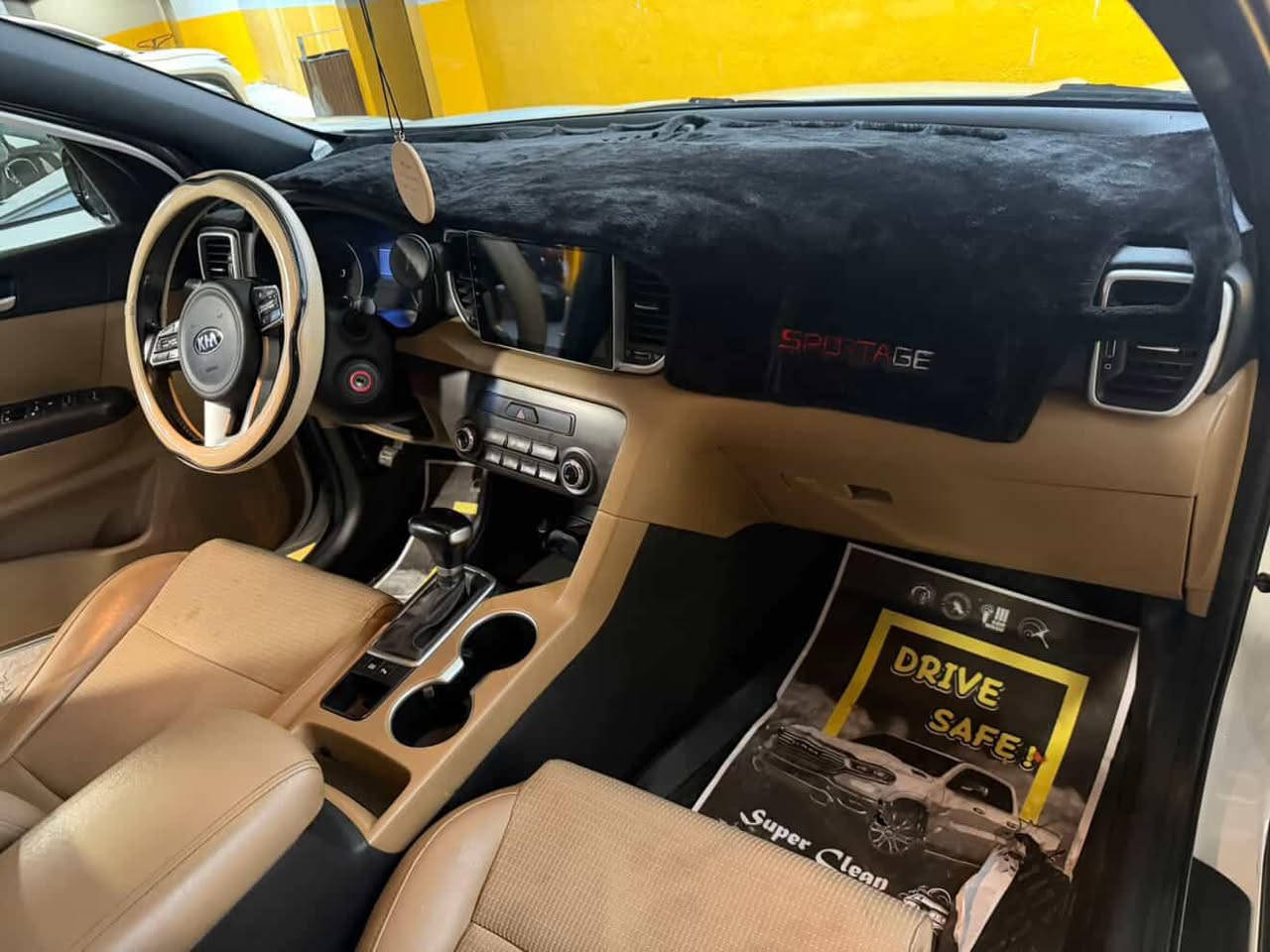 السلام عليكم
للبيع كيا سبورتج خليجي

 الموديل2019

سياره جديده مكفوله كفاله عامه عدا صبغ بالباب اثر شخوط

ونص فول الشركه الدولية

 رقم بغداد نكليزي بسمي 

تخم تاير قبل شهر شاده 

سياره كامله بدون نقص ابد متعوب عليها 

وتجي تفحص وين ما يعجبك 

وسونار مرفق بل منشور

السعر١٨٨ وبيه مجال حك الجيه 

مكاني بغداد 

الاستفسار***********
