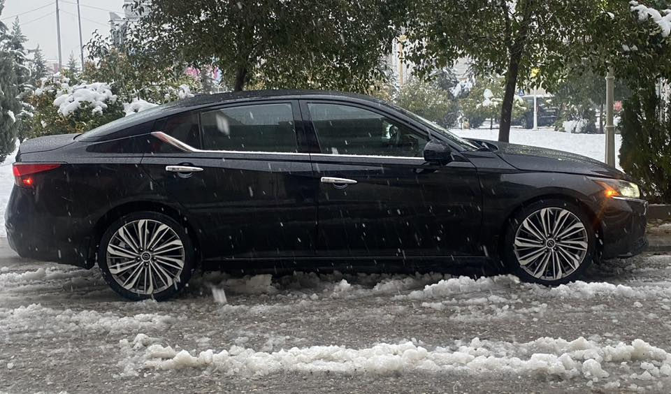 السلام عليكم
نيسان التيما  موديل ٢٠٢٣.  SL 

بئ بوياخة دةعاميش بوياخ نية

٢٥،٠٠٠ كيلومتر روشتووة

رقم شانصى

1N4BL4EV2PN349661

***********
