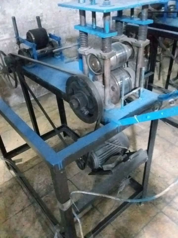 مكائن غزل وصناعة الجلافات البلاستيكيه والمعدنيه للبيع للاستفسار ***********.او***********يوجد وايب ساب
