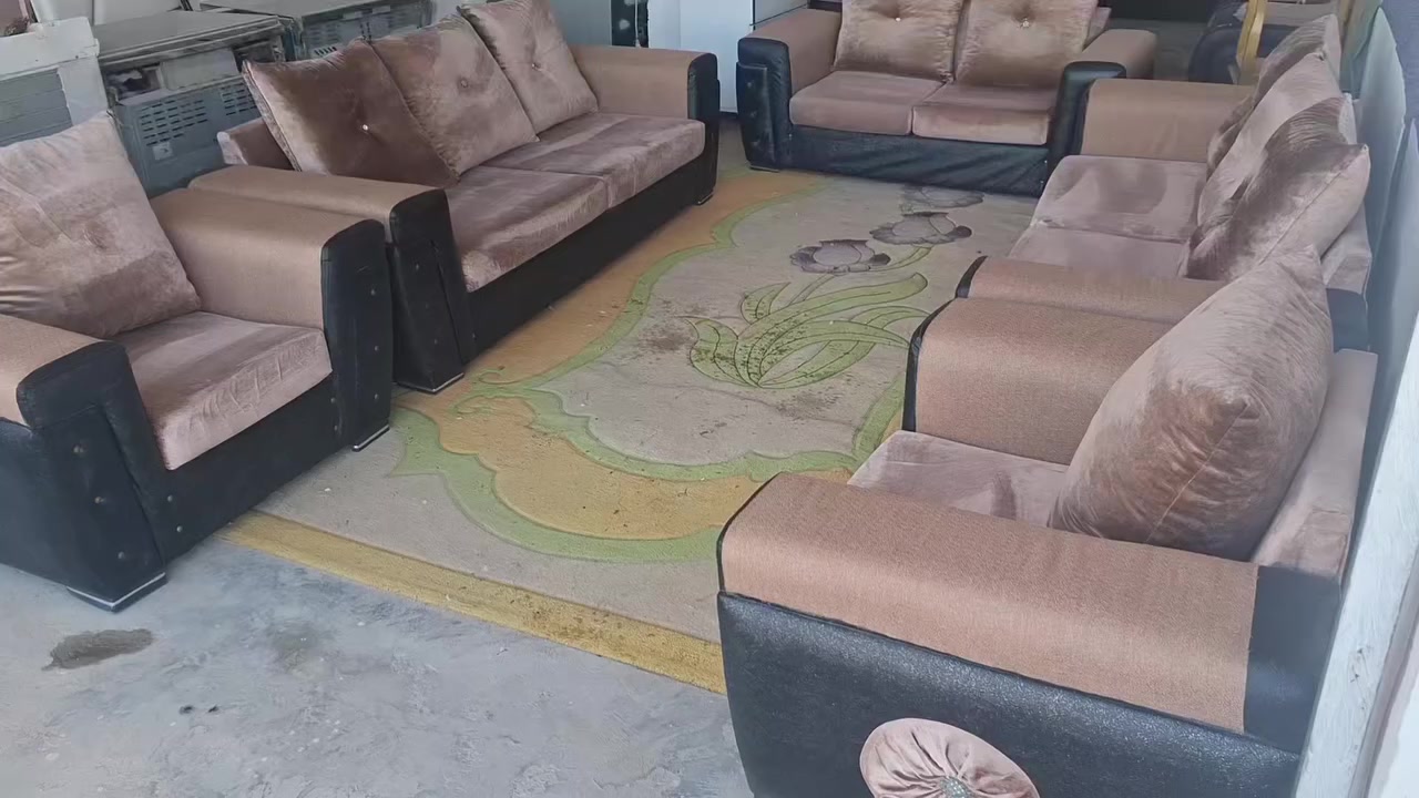 تخم باله تركي ماركه  نظيف جدا جدا 10نفر اسفنج ضغط طبي بولستر ودوشك منفصل كلش قوي ومرتب نضيف باله تركيي
الحمزه الغربي ***********
