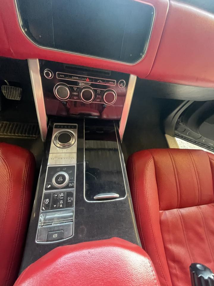 رانج ديزل فوك للبيع موديل   2013فول رقم جديد لمعرفة السعر اتصل ***********
