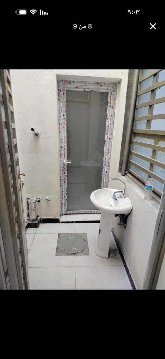 بيت للبيع أو الايجار
المساحه 100م/ مربع 10*10 خريطة هندسية حديثة 2024
عنوان البيت ناصرية الاسكان الصناعي منطقة ال 3000 اللي جاي عن مدرسة الحرية
يتكون البيت من :
◾️غرفة نوم 4,50*3,50
◾️صالة4,25*4,50
◾️مطبخ 3,50*4
◾️ستقبال 5,50*3,50
◾️حمامات داخل وخارج 
البيت البناء طابوك 
◾️اساس وسقف كونكريت البيت شغل درجة اولى مرتب كلش حلو
◾️سيراميك
◾️بورسلين ثقيل 
◾️كرهبائيات فول
-------------------
خدمات البيت فول
◾️ماء اسالة فول 
◾️كهرباء تيل باب البيت
◾️مولد ذهبي 
◾️شوارع تبليط باب البيت
◾️مدارس حكومية واهلية
 البيت ركن على شارعين الشارع مالته عرضه 20 متر وثالث بيت عن الشارع الحولي الرئيسي

السعر 119 ولي مجال للاتصال 
📞 ‏‪***********‬‏
📞 ***********
