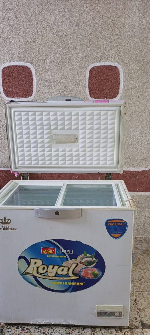 مجمده شغاله للبيع السعر 125 وبيها مجال العنوان بصره حيانيه دور الشرطه رقم الهاتف
***********
