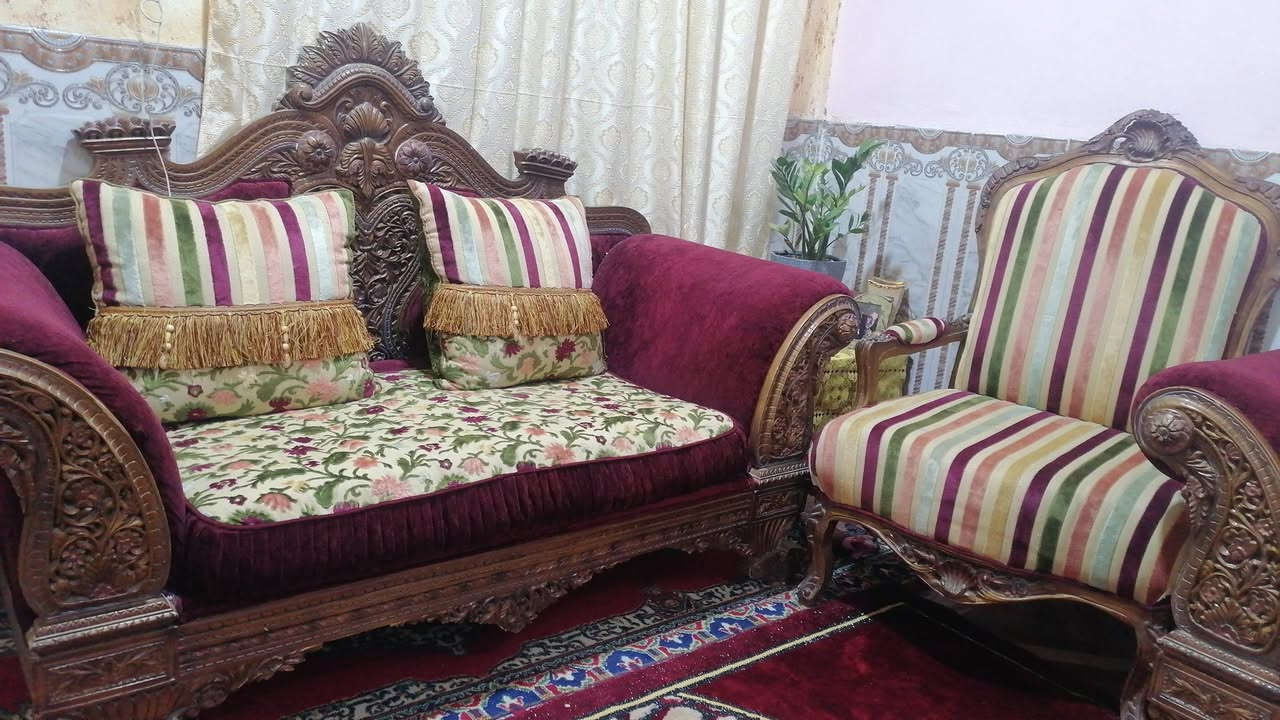 قنفات 10 مقاعد استخدام قليل والكبار بالة 6 مقاعد السعر خاص
للاستفسار ***********
