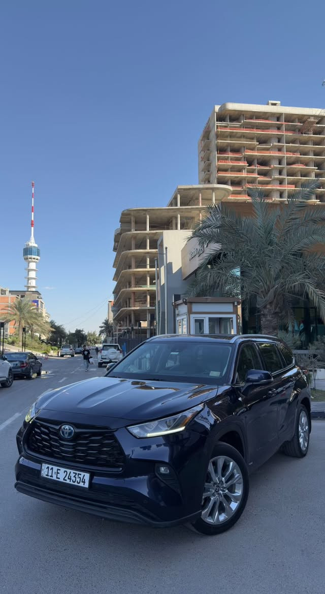 بيع مستعجل
تويوتا هايلندر  2023 فئة اللمتد ( اعلى مواصفات )  
وارد امريكي لون نيلي
ماشية 67,000km
2500 هايبرد
AWD 
مقاعد - جلد وكهرباء وخزن
جنطه كهرباء 
شاشة كبيرة ابل كار بلي
دخول ذكي 
رادار
حساسات
كامرة
مثبت مسار 
تدفئة بالستيرن 
تدفئة وتبريد مقاعد
نظام صوت JBL
تبريد قطعتين
فتحة سقف 
شاحن لاسلكي 
مري شفط
مقاعد منفصلة Vip
هاندبريك كهربائي
اوتو هولد 
ويل قياس 20
8 مداخل شحن
الضرر موضح بالصور والسونار 
السعر 32،000$ وبيها مجال 
رقمي :- ***********
ملاحظة : السيارة ارخص من خواتها ب 20 ورقة
