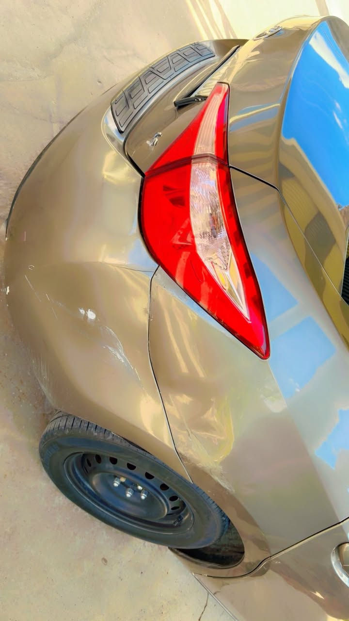 للبيع 
كورلا 2017 أربيل ضرر موضح بالصور ماشية 150 الف  محرك كير شرط 
السعر 125 
للاستفسار الاتصال 
***********
