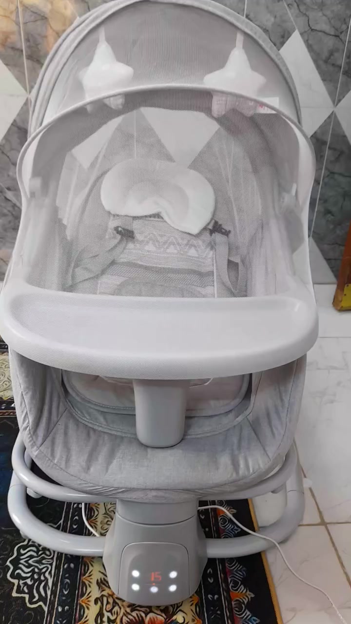 كرسي اطفال كهربائي للبيع جديد مستخدم كم يوم حتة الكارتونة مالتة موجودة السعر  ٥٥ الف ***********
