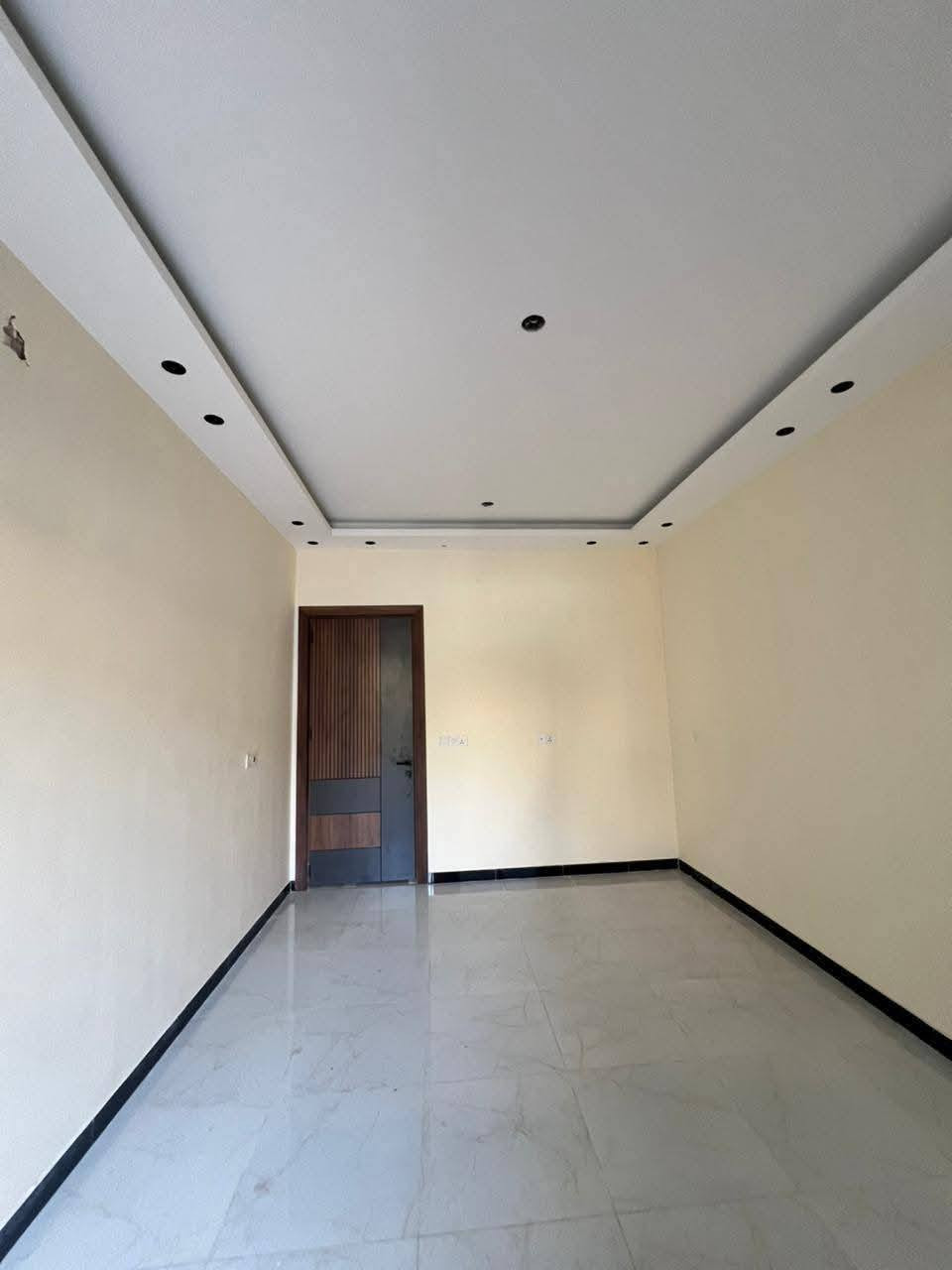 سلام عليكم اسعار تنافسية مع كادر متخصص وترميم مصطفى لديكور واصباغ ***********
