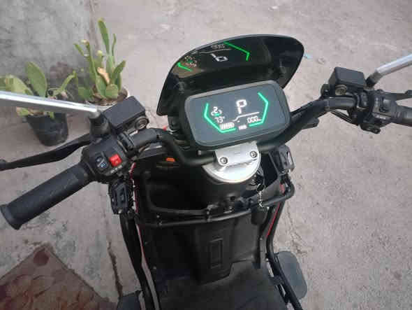 السلام عليكم دراجه شحن نو؏ HlS مديل 2025 شهر 7 دراجه نظيفه ما متعوبه السعر مليون ونص وبيهه مجال بسيط حك الجيه اخوان الرقم ***********
