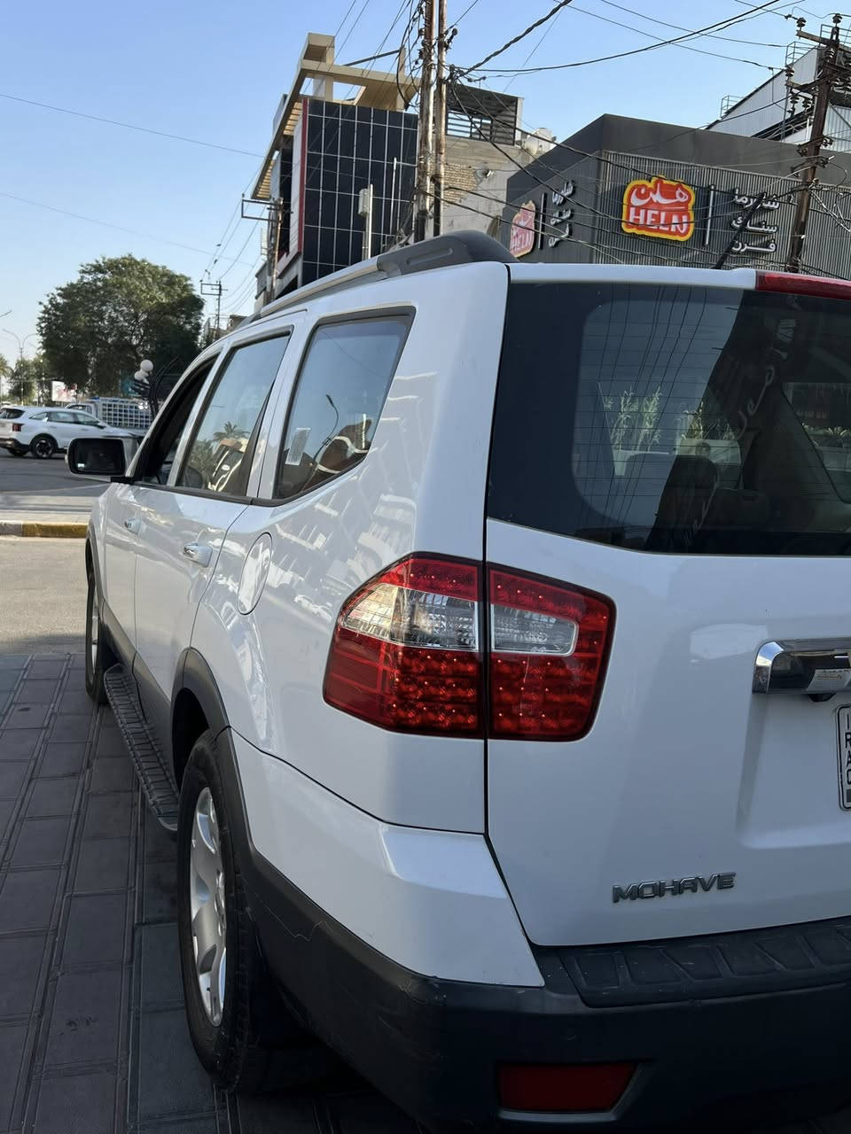 السلام عليكم 
للبيع مهافي 
2013 
خليجي السيارة مكفولة كفالة 
جديدة جدا ماشية 74 حقيقي جديدة ما مفتوح برغي بيها 
4x4 فور ويل فول موصفات 
بأسمي السيارة جهازة من كلشي 
السعر 175 وبيها مجال لشراي ما متواجد لا الفيس ولا واتساب اتصال فقط 
***********
