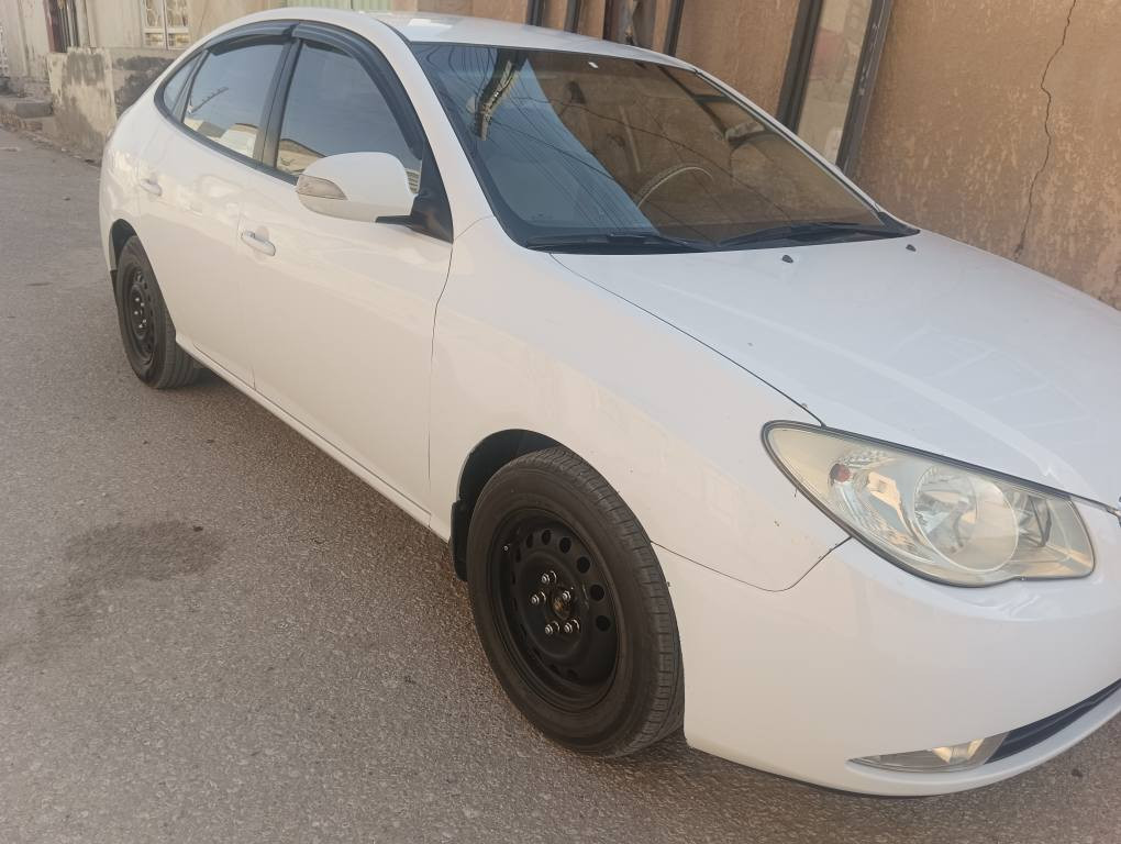 مكفولة من الصبغ والضربه ما عدا البارد المذكور بلسونار كير محرك حداديه تبريد كله جديد شاشه كامره خلفيه كهربائيات كلها شغاله سياره معايزه شي سونار مرفق بلمنشور 
*********** النجف, العراق
