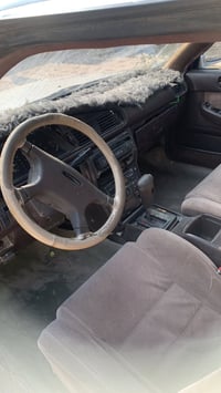 سياره مارك كصيف موديل 92 كهربائيات شغاله طابوكه صارلي سبوع مخليها سنوي...