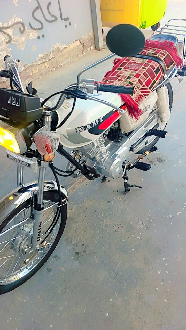 سلام عليكم نامة مديل 27 سكنر مستخدمة 3 اشهر فقط كفالة عامة سعرة 750 وبية مجال شراي اتصل وتدلل ***********
