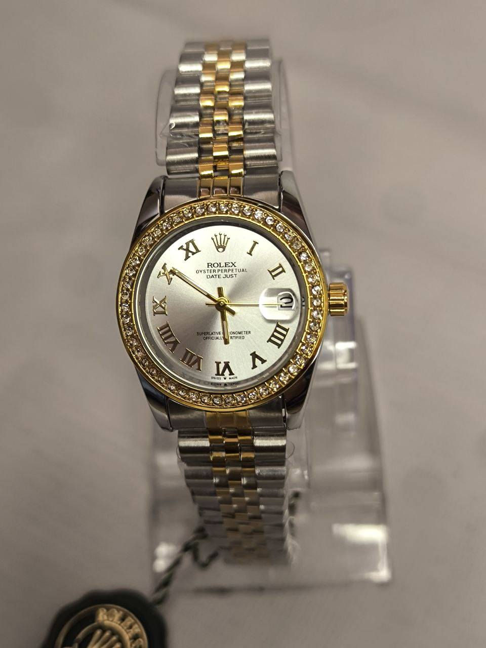 ساعة رولكس نسائي تحفة
تحفة فنية
لمحبات الاناقة والتميز 
مكينة كوارتز 
 ميناء ابيض نازك مع ارقام رومانية مزودة بمنفذ تاريخ 
هيكل مصنوع معدن نيكل روم لامع مع طوق روز كولد مشذر دايموند
 سير ستانلس ستيل تو كلر
دبل قفل   
الساعة مختمة بالكامل 

السعر : 35لف ع اول تم 
للحجز والاستفسار خاص


**إذا كنت صاحب هذا الإعلان وتريد حذفه لأي سبب، رجاءا أرسل رسالة إلى الدعم الفني**