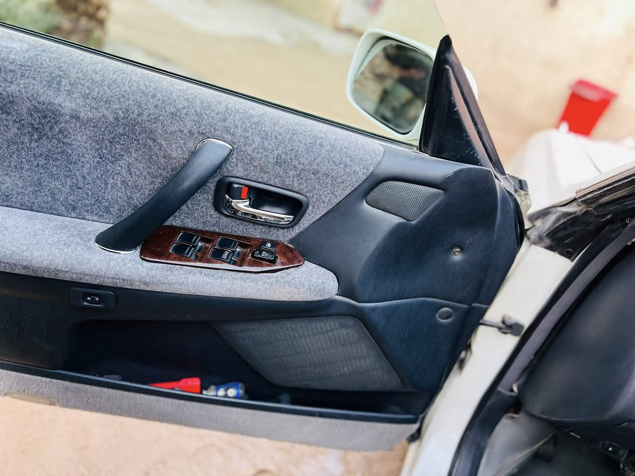 السلام عليكم
سياره راس الثور 1996 فلات 
مكفوله من الكصه والنقل الجثه والضربه 
محرك 3000vvt محرك وكير وحداديه جديده 
السياره لون ابيض صدفي 
السياره باكيت  السعر 125ورقه
عنوان السياره بصره زبير 

للستفسار والتواصل 
0771 227 1228
‭0780 124 2674‬
