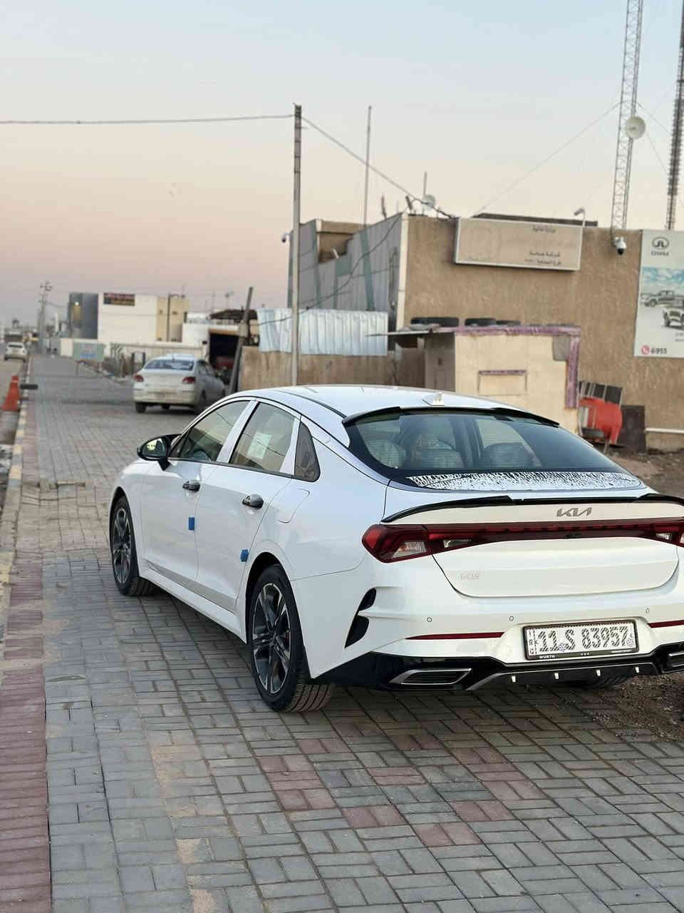 سلام عليكم 
كي فايف 2023 خليجي فول مواصفات عدا البنوراما رقم بغداد انكليزي بصمه تشغيل عن بعد كشنات كهرباء مري شفط مود درايف مكان السياره سماوه المركز ***********
