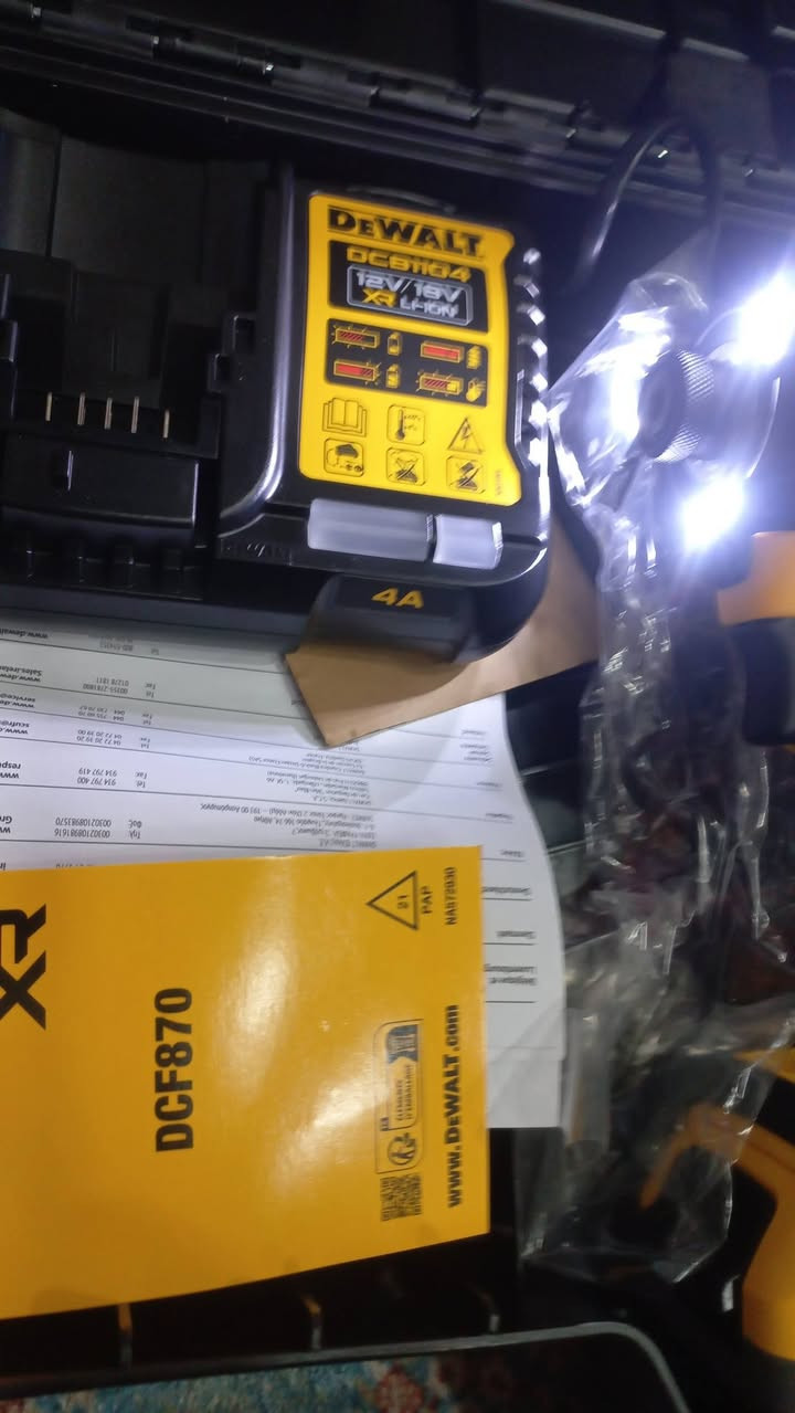 البيع جديد لوك مع جنطه فارغ 160 دولار. رقمي بي واتساب  ***********
