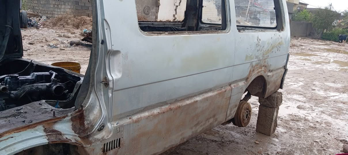 غراض كيا بيستا مناسبه محرك وكير وكسل تيارات كلشي متوفر عنوان ديالى بعقوبه كاطون رازي هاذا رقمي ***********
