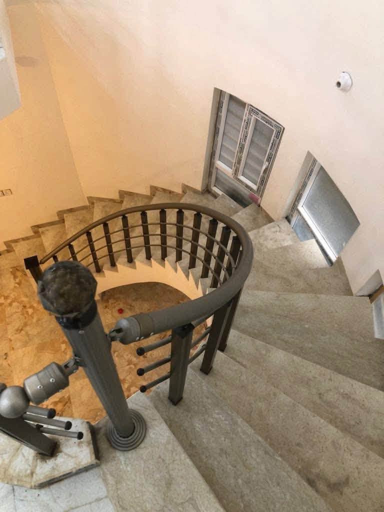 📍 فرصة عقارية مميزة – مكتب التصميم العقاري

🏡 النوع: دار طابو زراعي

📐 المساحة: _300__ م²

💰 —-طابقين بناء درجة أولى —

—أربع غرف نوم صاله مطبخ 

مجمع صحيات طابق ارضي طابق ثاني 

العنوان بابل زوير الغربي✨ 

✔️ مناسب لسكن

✔️ منطقة مخدومة وقريبة من الخدمات

✔️ فرصة حقيقية لا تتكرر

📞 للاستفسار والمشاهدة: ***********
