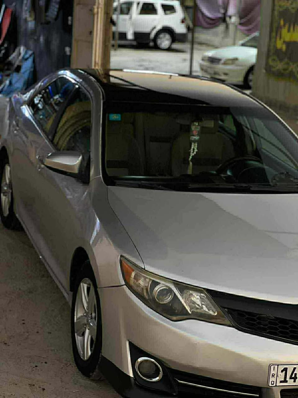 كامري موديل ٢٠١٢ لون سلفر
حادثها بأمريكا جاملغ وبنيد وبيها بارد هم وجراد بقبق الجنطه والقمارة سيارة كير مكينه شرط كفاله وكلها شغالة وترايها بصرة والرقم إنجليزي بصرة وموداورها وين ما يعجبك تفاصيل أكثر على الاتصال بالرقم *********** وسعر السيارة بشدة وبيها مجال 
بابل الحلة
