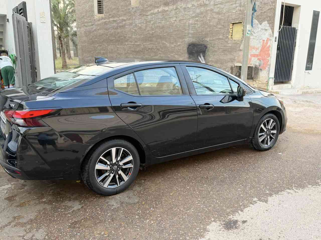السلام عليكم
نيسان فيرسا 2021 SV

مواصفات: بصمه ،تحكمات ستيرن ،شاشه كار بلي ،
حساس خلفي ،رادارات امامي وخلفي وجانبي 
ماشيه 63 الف ميل 
رقم بغداد انكليزي سنويه وهزة جديده 
صور الحادث والسونار داخل المنشور 
كير مكينه تبريد كفاله 
السعر 103 ورقات
*********** للاستفسار اكثر
